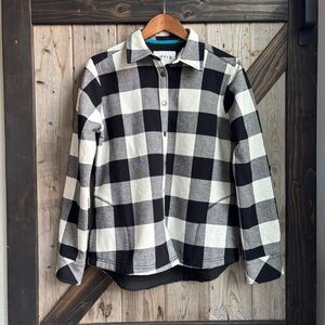 Orvis fleece lined black and white buffalo plaid shacket size small